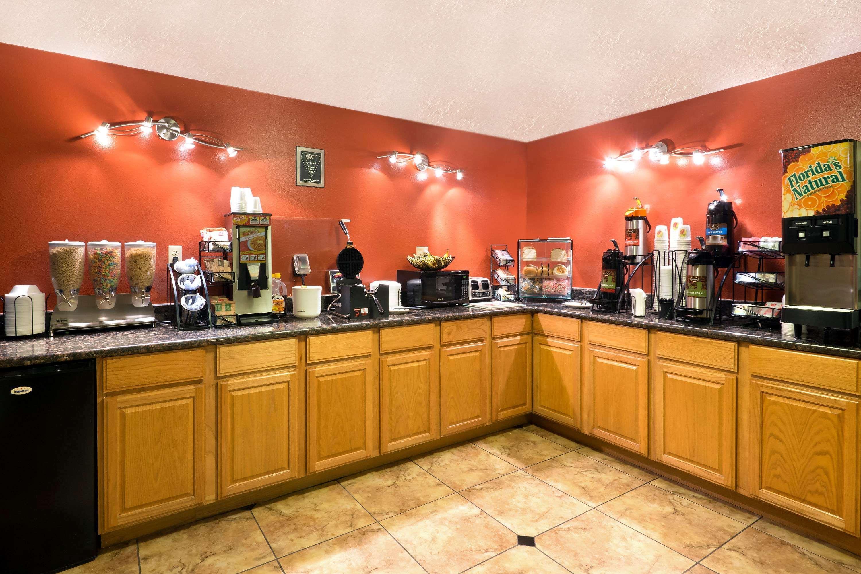 Hotel Super 8 By Wyndham - White Sands
