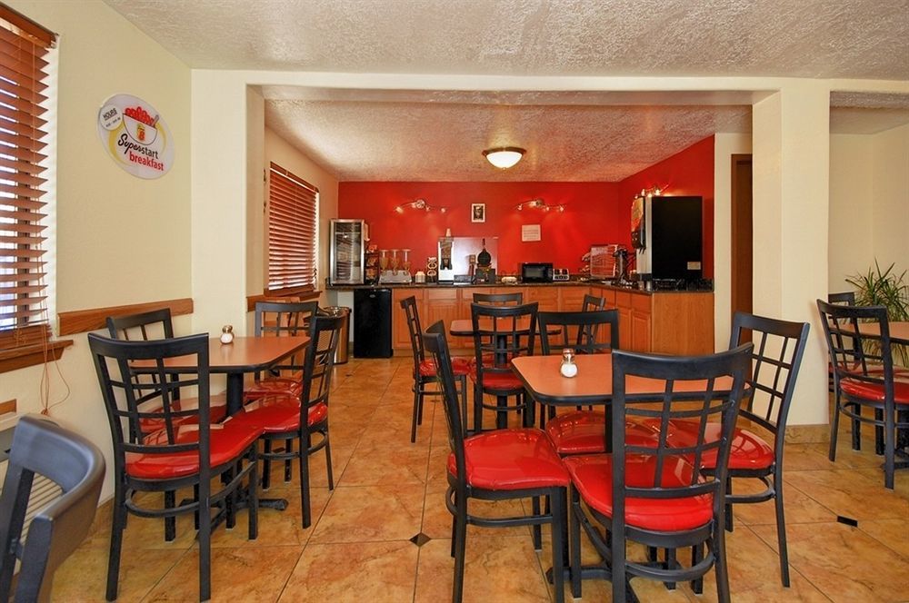 Super 8 By Wyndham - White Sands Alamogordo