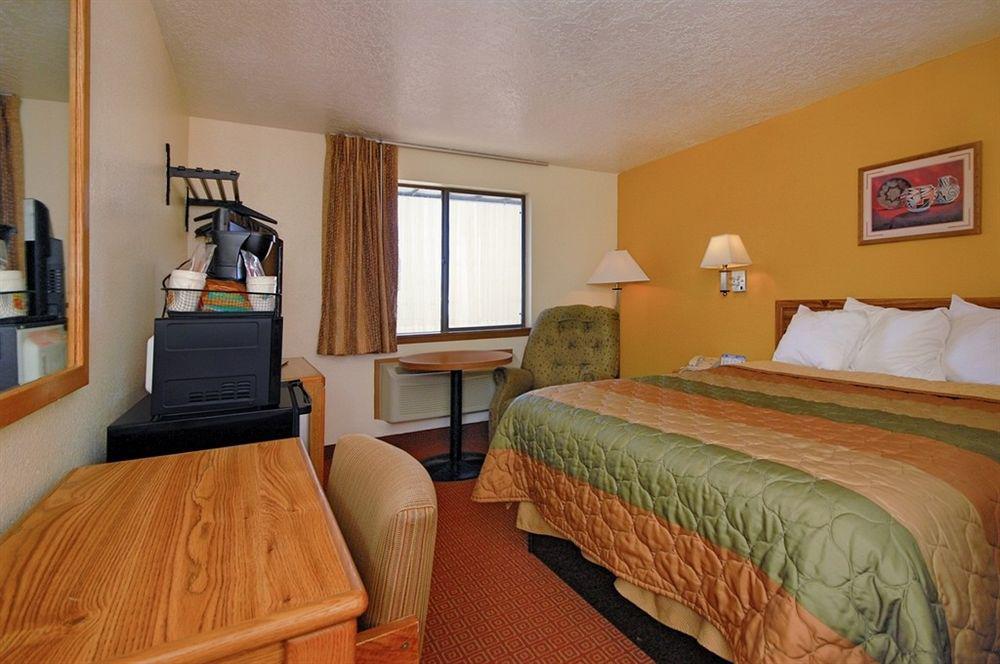 Hotel Super 8 By Wyndham - White Sands 2*